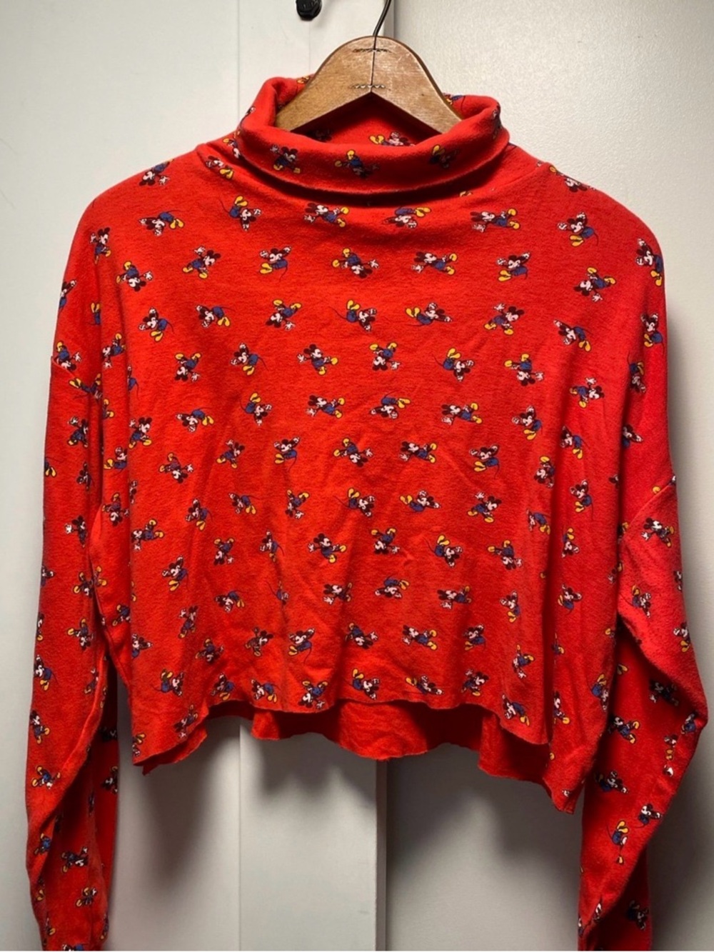 Mickey & Co. Vintage 90s Turtleneck long sleeve Red Mickey Mouse Print